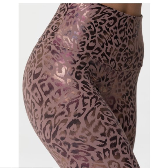 🔻NWOT Onzie Animal Foil Midi Legging XS - Picture 4 of 9